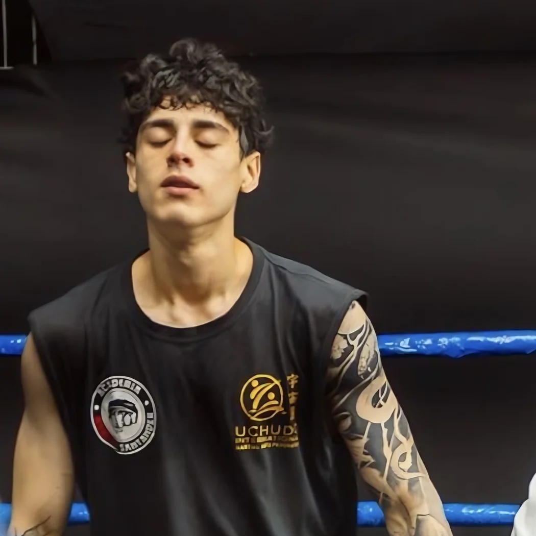 Lucas Santander, coach de boxeo